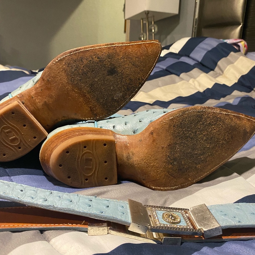 Shoes - Picture 6 of 7